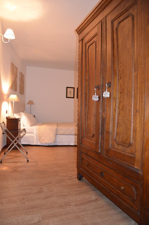 Hotel Cascina Castagneto CastellʼAlfero Zimmer foto